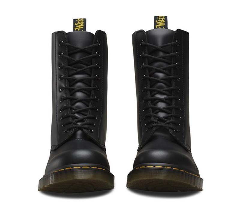 Black Smooth Dr.Martens NZ 1490 Smooth